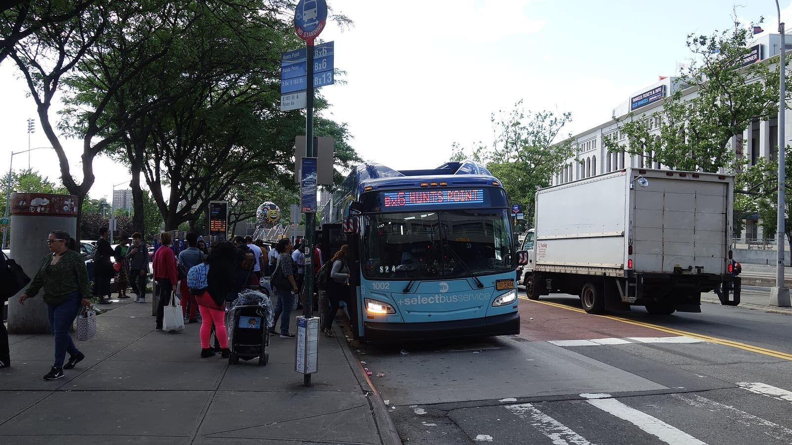 A Bx6 bus beside Yankee Stadium at 161st Street and River Avenue in Concourse, the Bronx