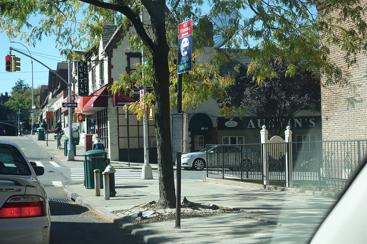 Lefferts Boulevard at Austin Street in Kew Gardens, photographed in 2020.