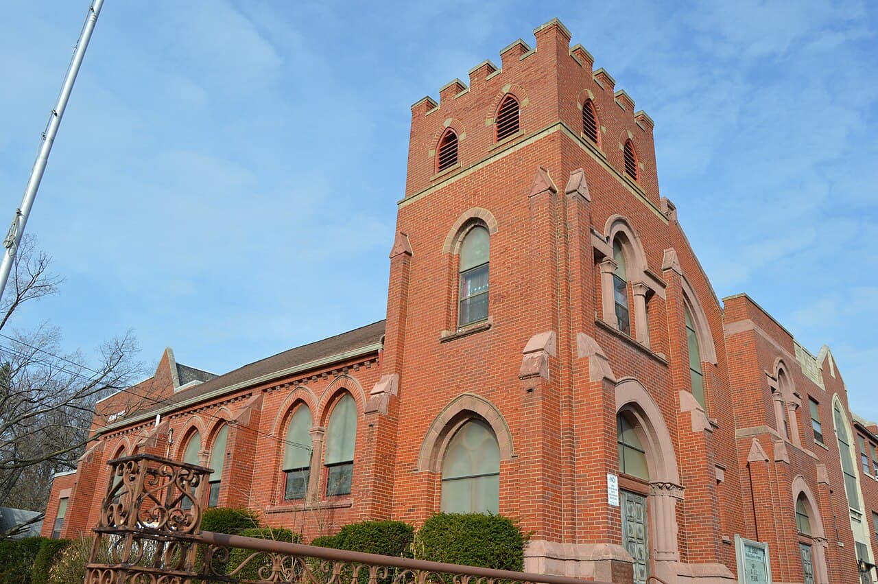 The former St. Luke’s church on Pearl Road in Old Brooklyn in 2014.