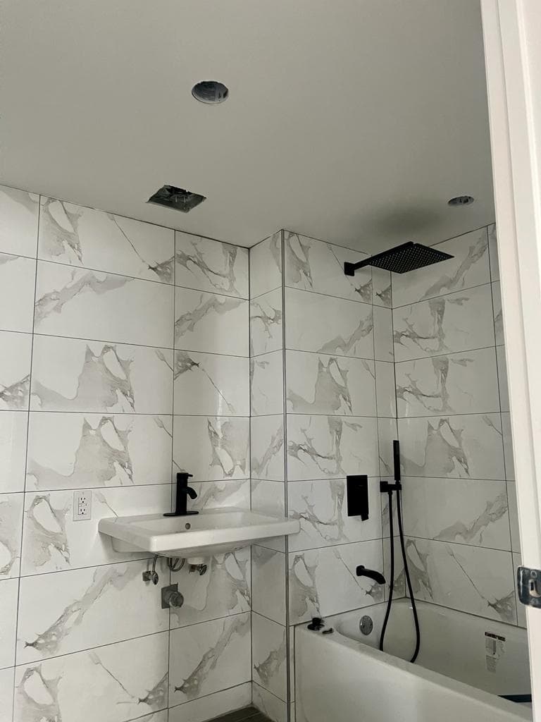 2BR apartment in Far Rockaway