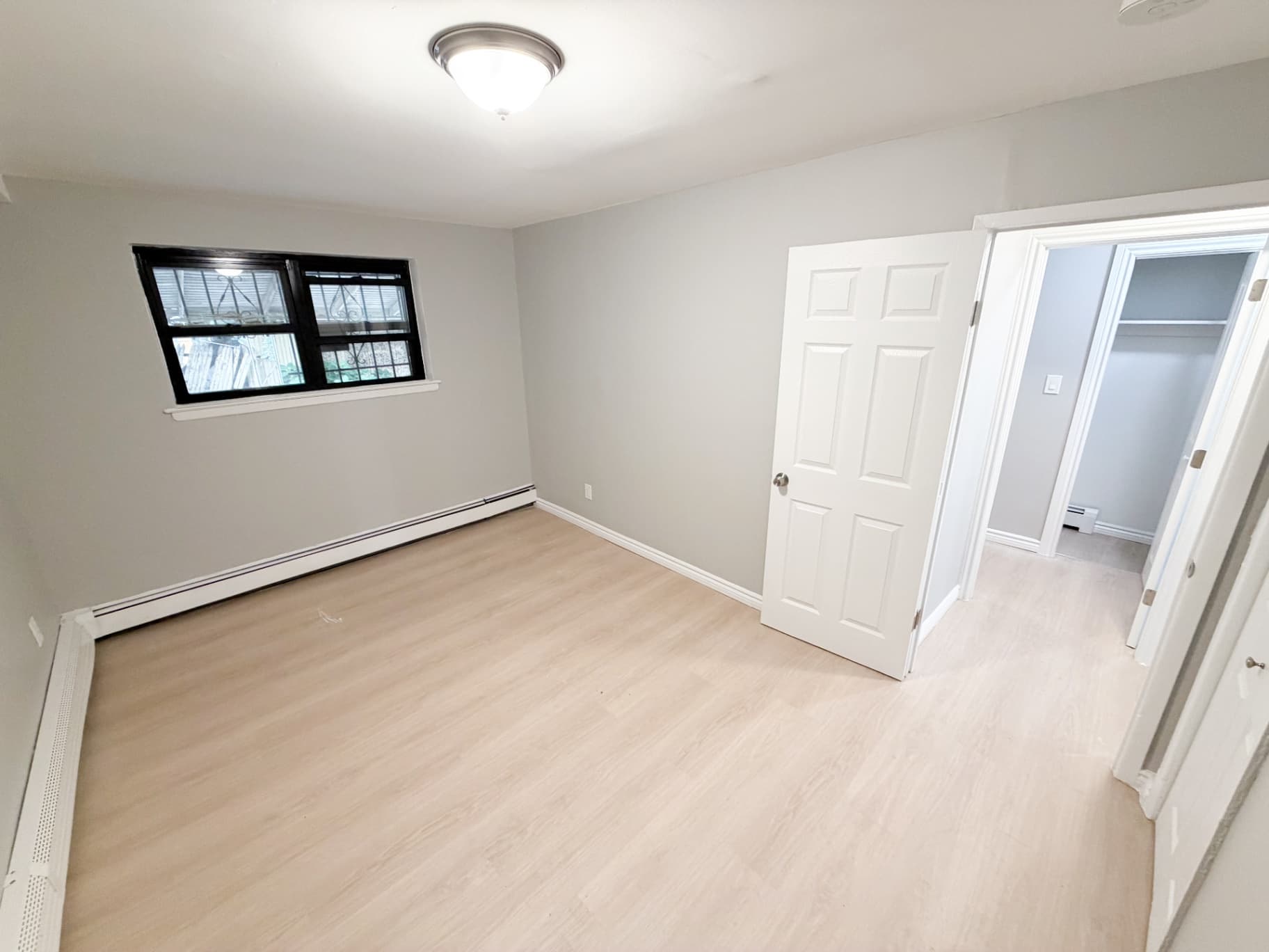452 St Lawrence Ave - Image 1