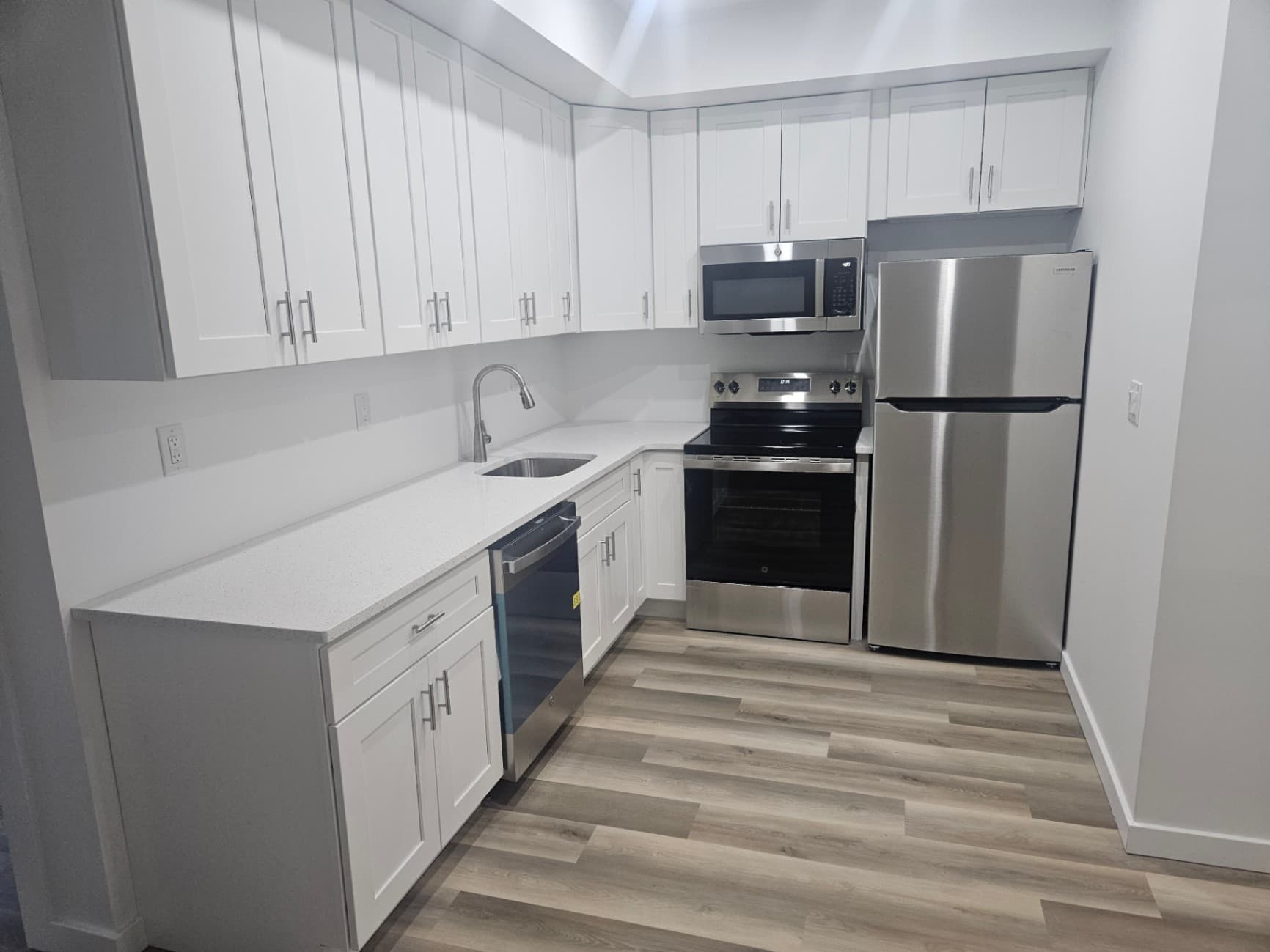 1BR apartment near Broadway Junction