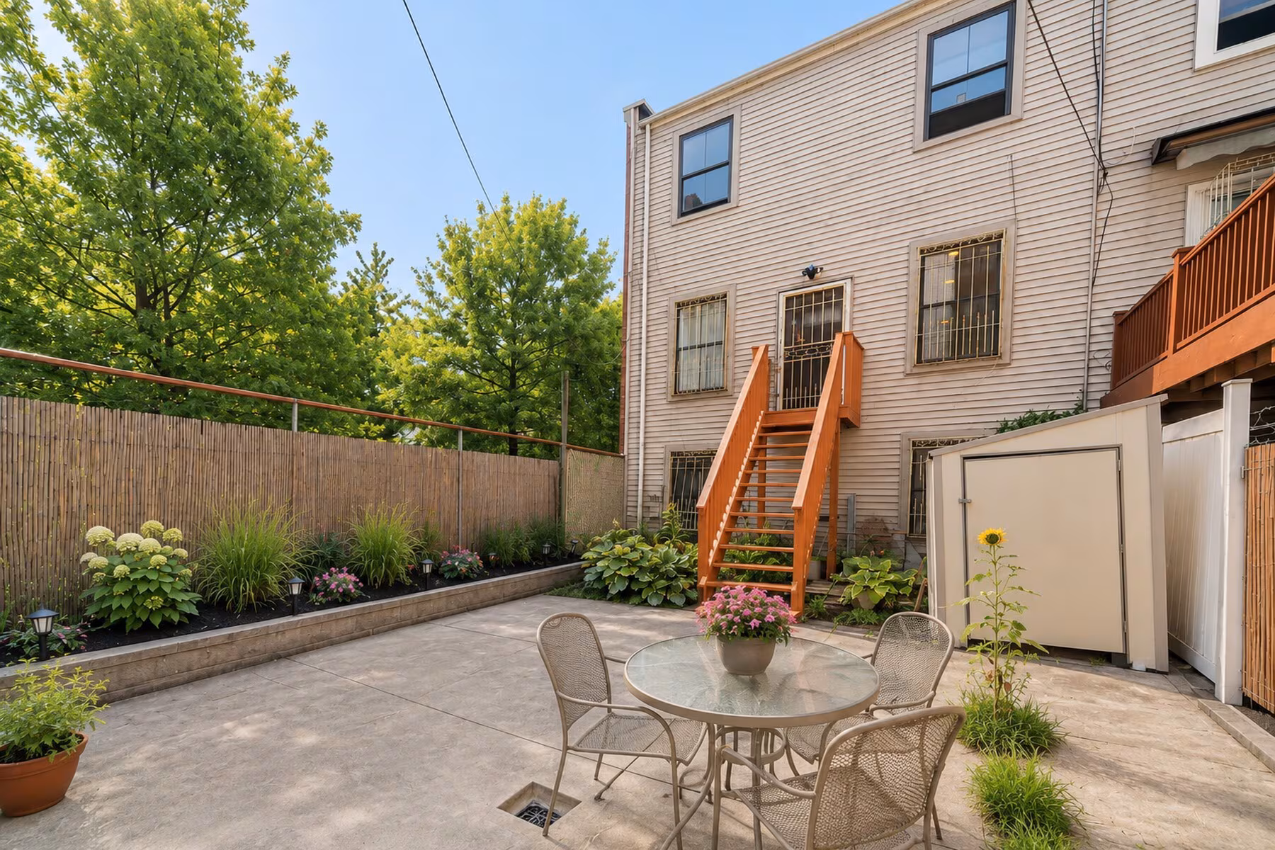 3BR apartment in Brownsville