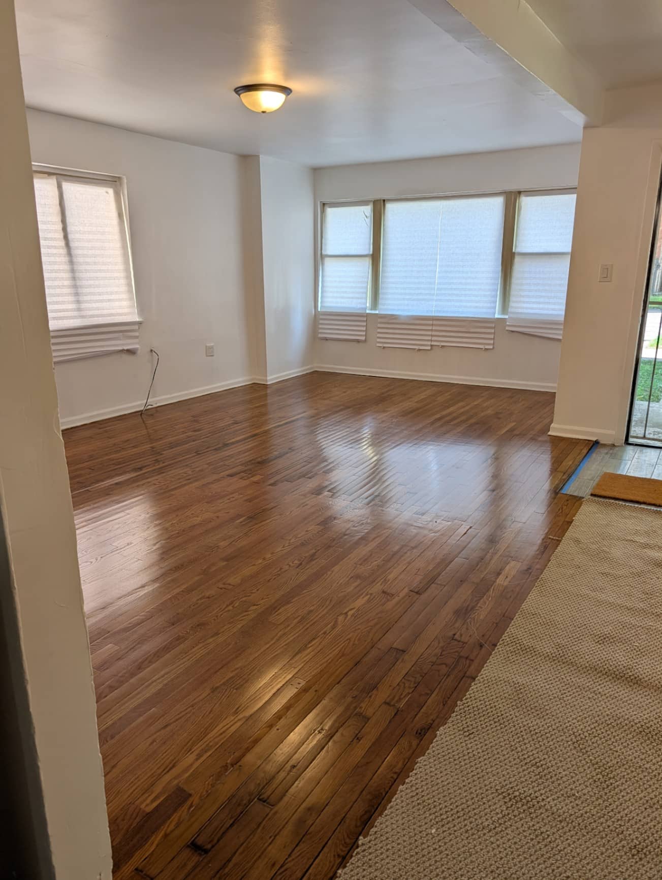 6404 S. Saint Lawrence
