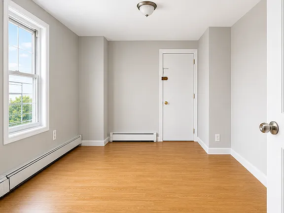 2BR apartment in Wakefield