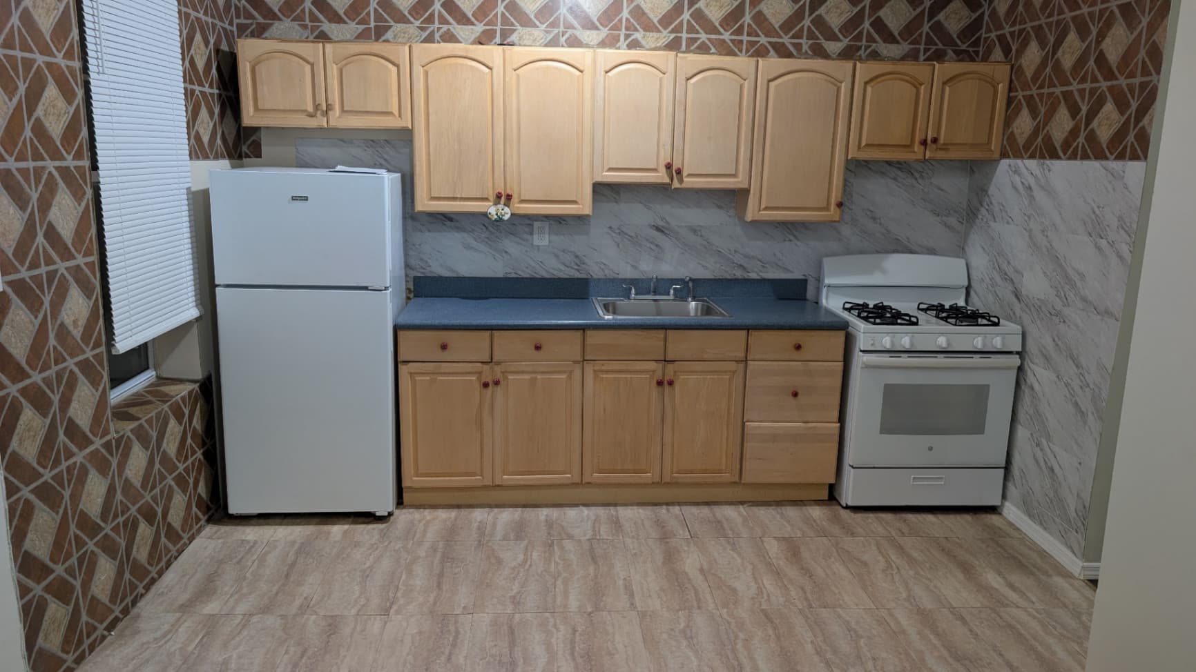 3614 Neptune Ave - Image 1