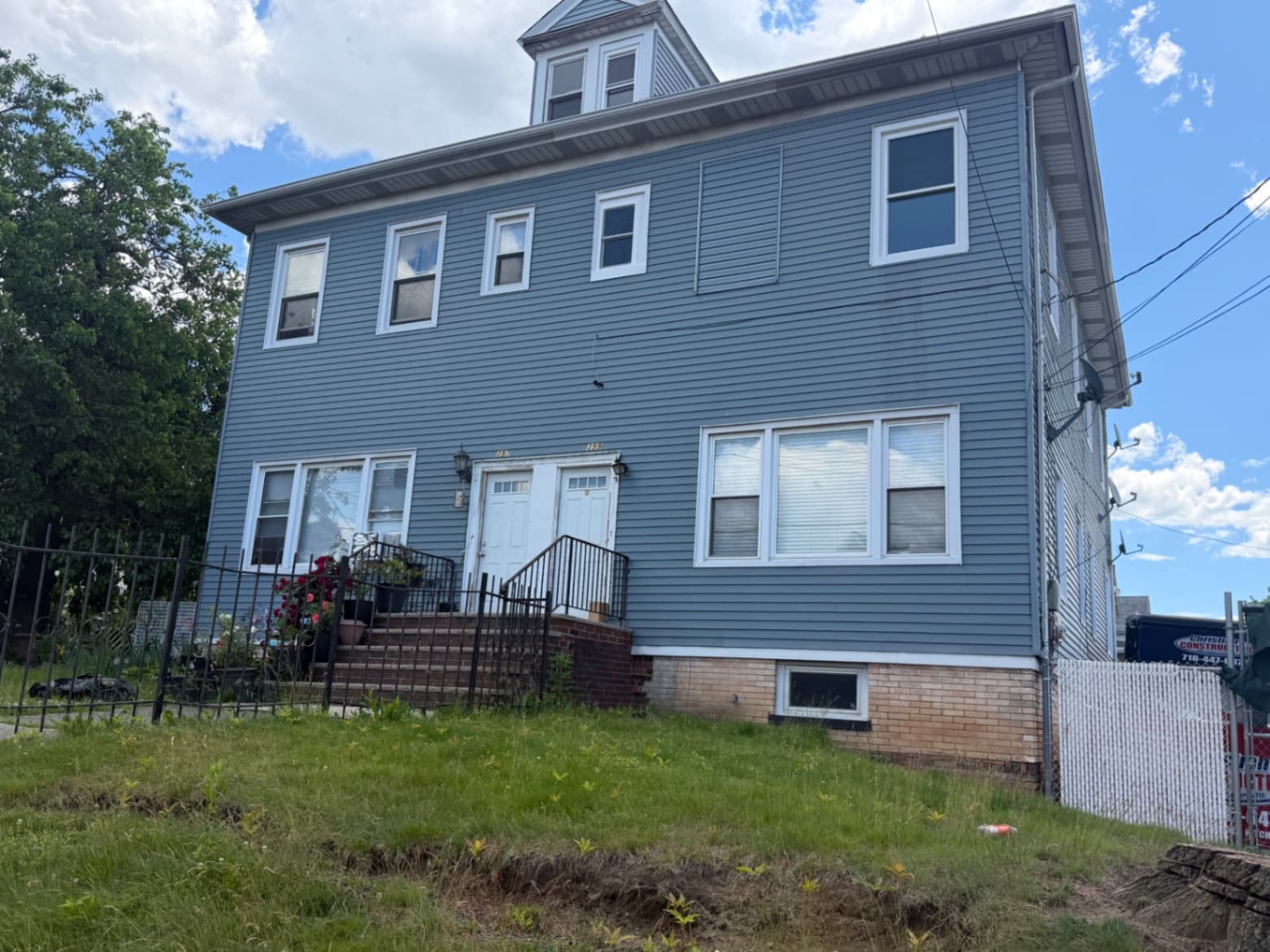 3BR apartment in Port Richmond