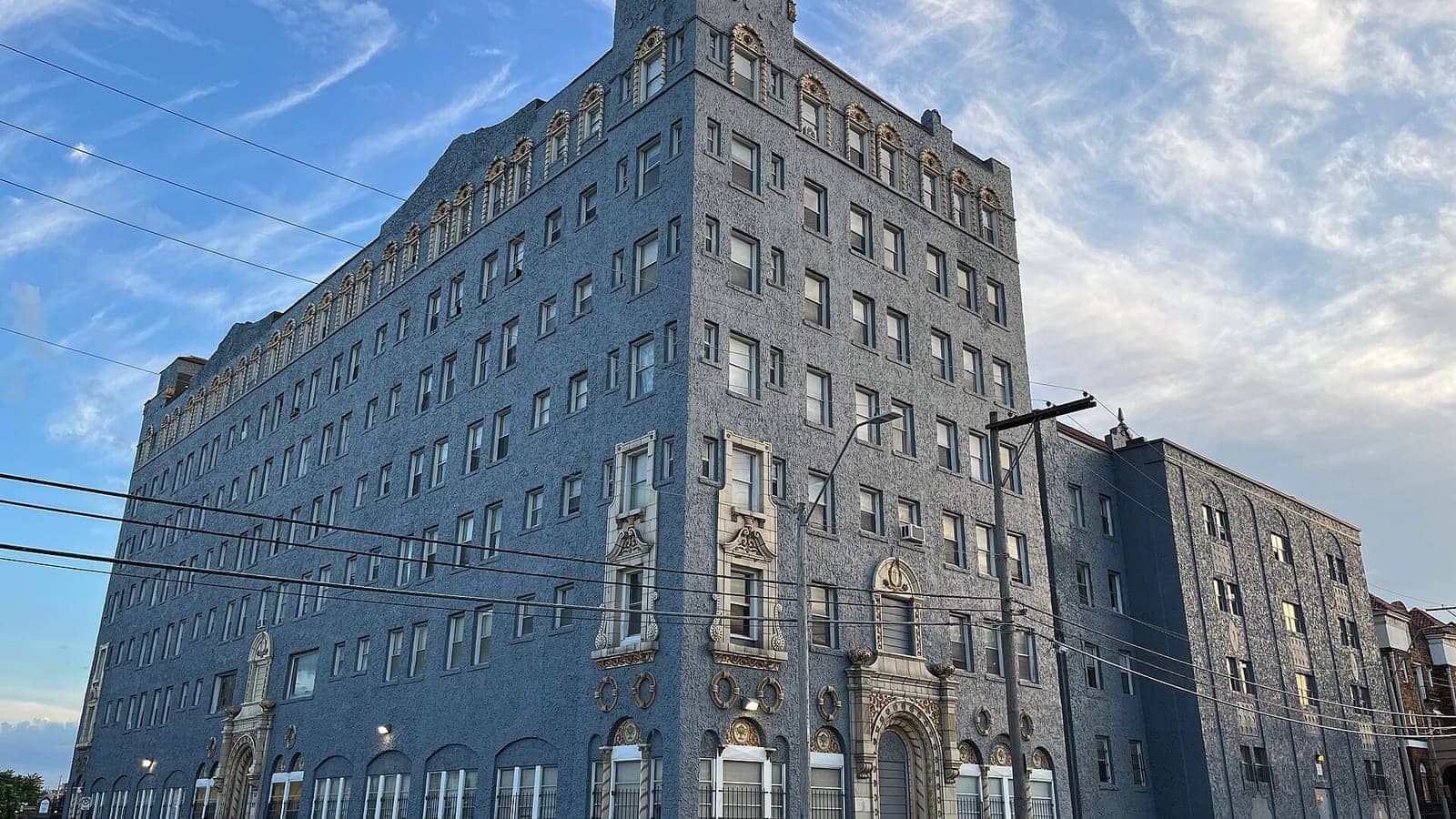 Alcazar Apartments in Midtown-Westport, Kansas City, Missouri