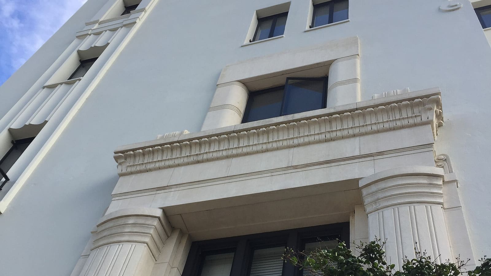 The entrance of Buena Vista Apartments in Boyle Heights, Los Angeles