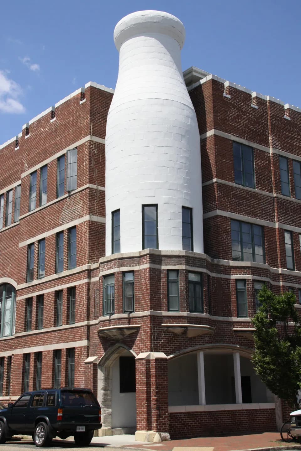 Milk-bottle-shaped tower at the Richmond Dairy Apartments